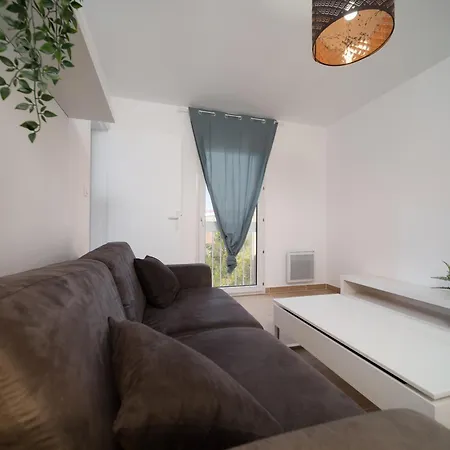 Appartement Neuf Tout Equipe Avec Garage Privatif Marseille Exterior photo